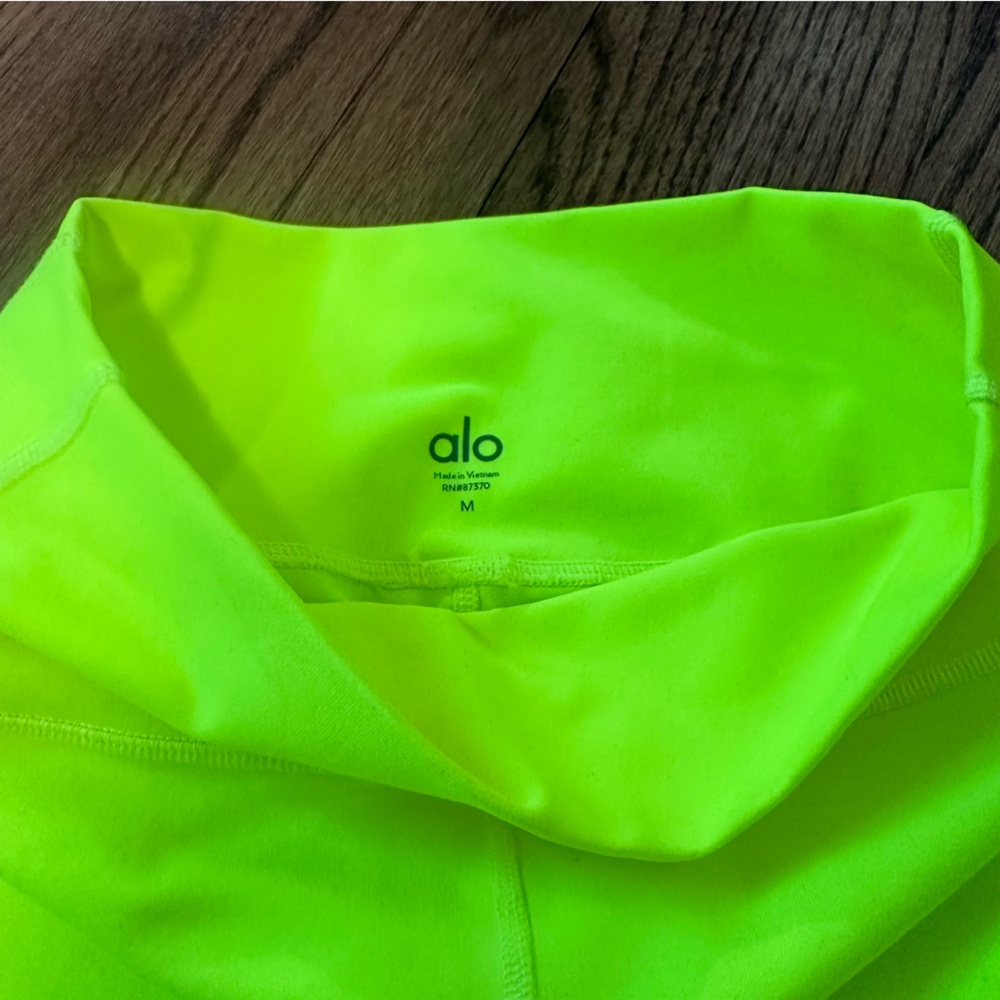 ALO YOGA Stripe LOGO Lime Mesh Insert Leggings - Picture 10 of 13